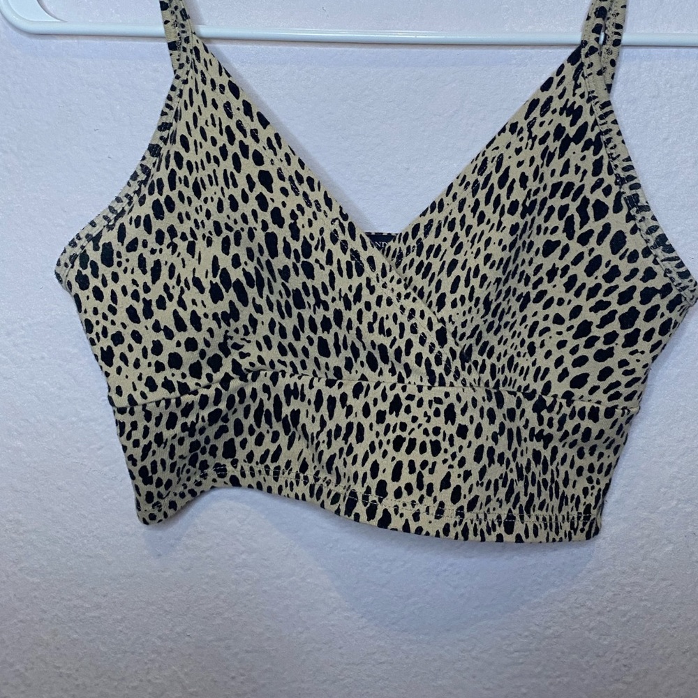 Brandy Melville Amara cheetah top Rare.